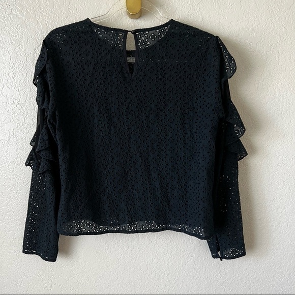 Line and dot lace ruffle long sleeve top size small - Picture 6 of 15